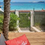 Le Cali - Front De - Palm - Vca