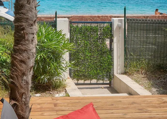 Le Cali - Front De - Palm - Vca