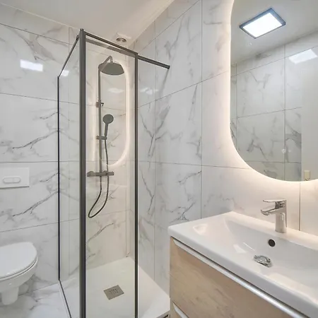 Le Cali - Front De - Palm - Vca *